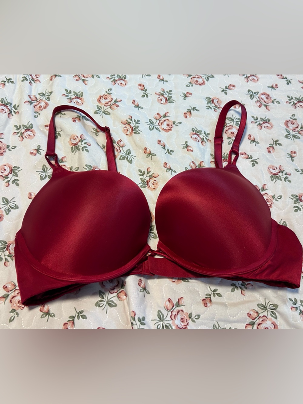 VICTORIAS SECRET BOMBSHELL BRA 36C. Excellent condition.